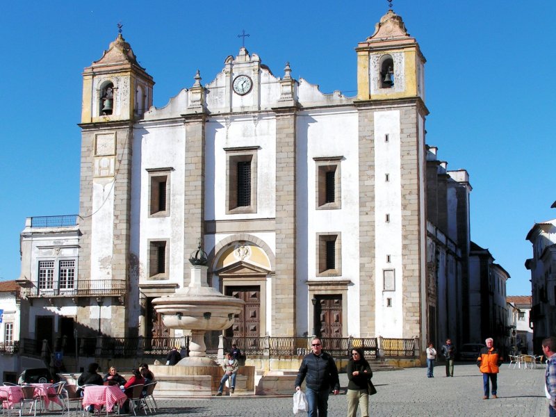 VORA (Concelho de vora), 26.01.2005, Igreja de Santo Anto an der Praa do Giraldo
