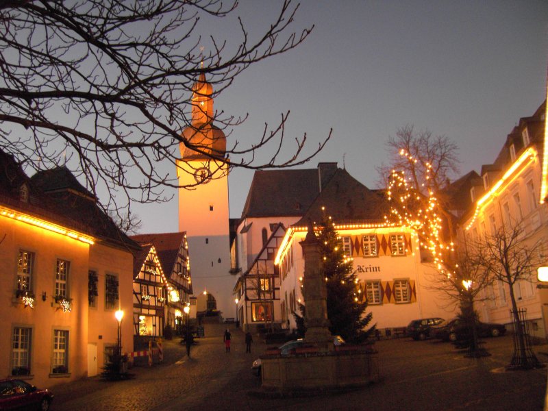 Abendstimmung am Glockenturm in Arnsberg (Dezember 2008)