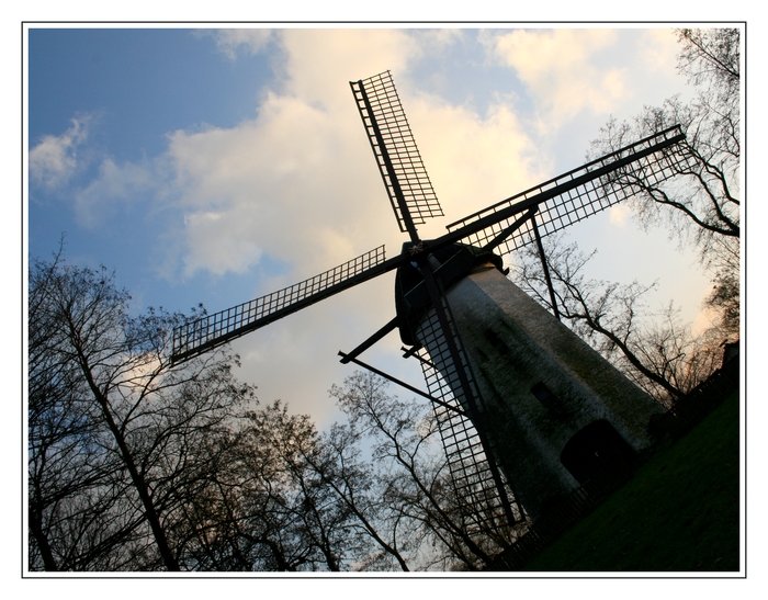 Abendstimmung an der Lohmanns- bzw. Baerler-Mhle in Duisburg-Baerl.