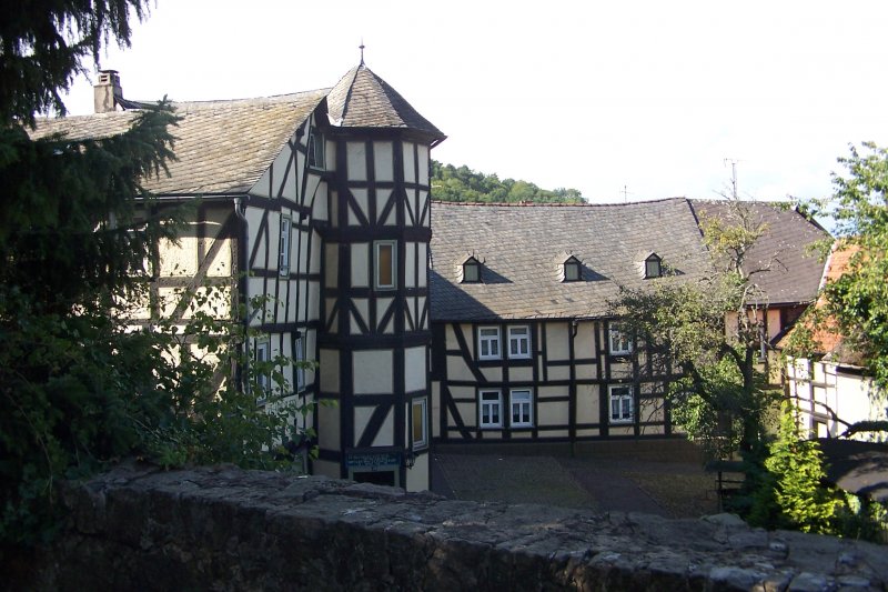 Altstadtimpressionen von Herborn, Sommer 2006. Diese hessische Kleinstadt ist fr Fachwerkfetischisten genau das Richtige