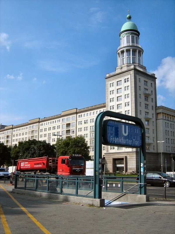 Am U-Bahnhof Frankfurter Tor, 11.9.2008