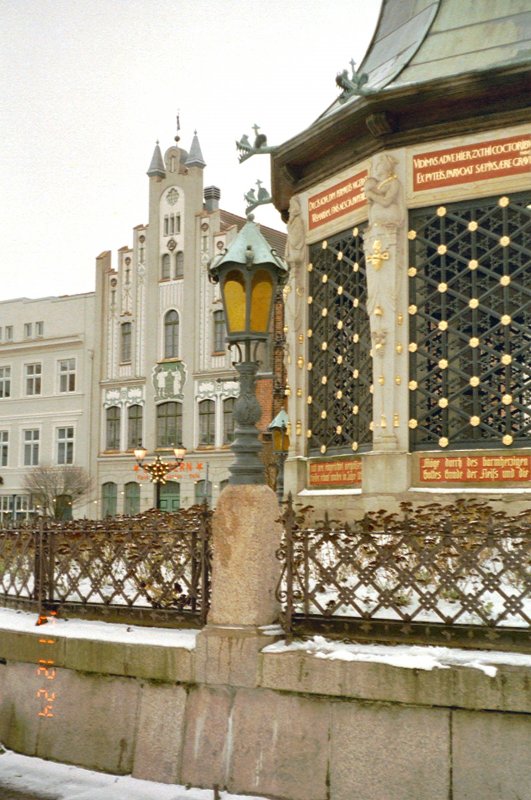 An der alten Wasserkunst. WISMAR 24.12.2001