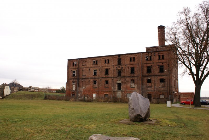 Angermnde/Uckermark - Alte Mlzerei und Grundmauerreste der Burg