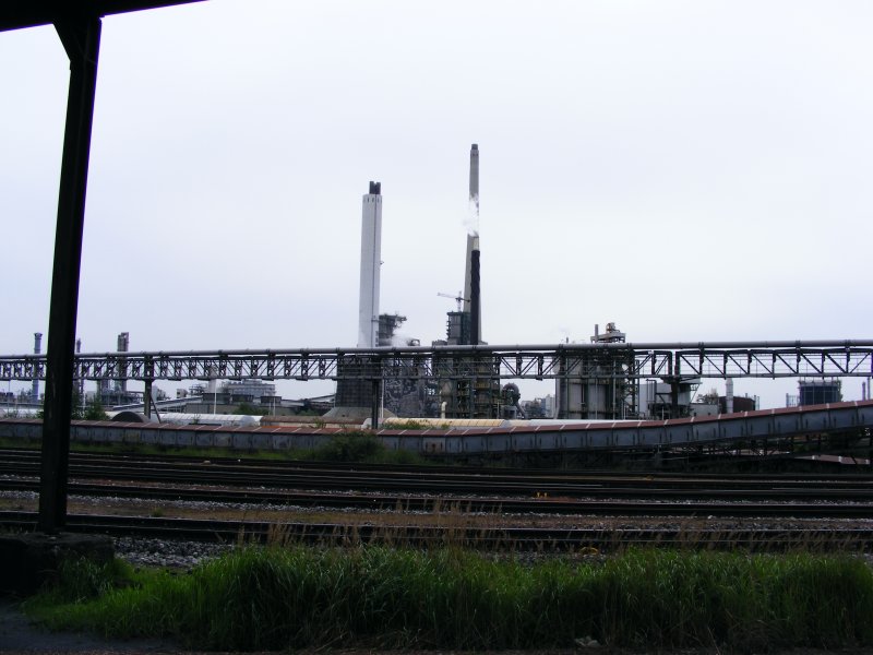 Anlagen der Chemiewerke in Marl-Brassert, fotografiert vom Gelnde des Bergwerks Auguste Victoria 3/7 beim Tag der offenen Tr am 9. Mai 2009.
