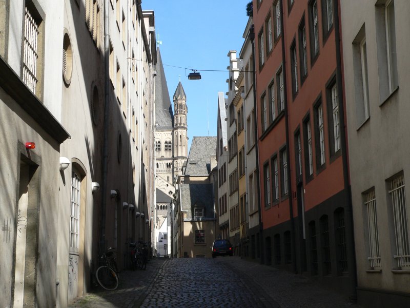 Auf dem Rothenberg in Kln. Auch, wenn es keine klassische Altstadt gibt, so machen solche Gassen doch einiges am Flair der Stdte aus. 11.3.2007