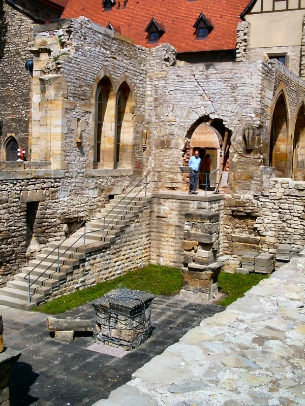 Augustinerkloster ERFURT. im Krieg zerstrter Teil. Bei einem Luftangriff gab es hier sehr viele Tote, Aufnahme von 1995