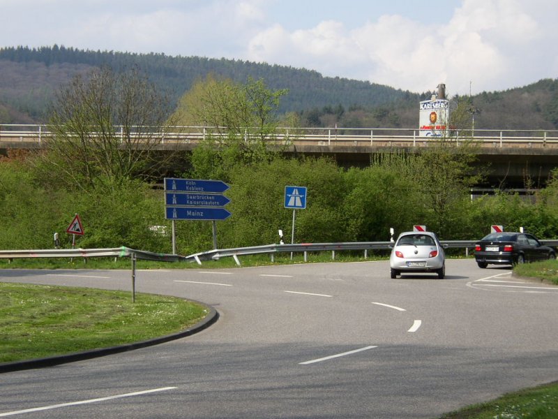 Autobahnauffahrt zur A602 richtung Köln, am Verteilerkreis!!! Trier, 23.04.08