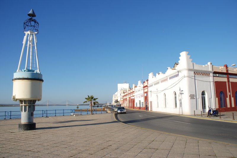 AYAMONTE (Provincia de Huelva), 19.01.2007, Blick auf die Avenida del Muelle de Portugal am Hafen