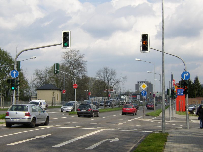 B49, Zurmainer Str. richtung Verteilerkreis, Industriegebiet!!! Hier an der Abzwg.  Hospitalsmhle , nhe Stadtion! Trier, 23.04.08