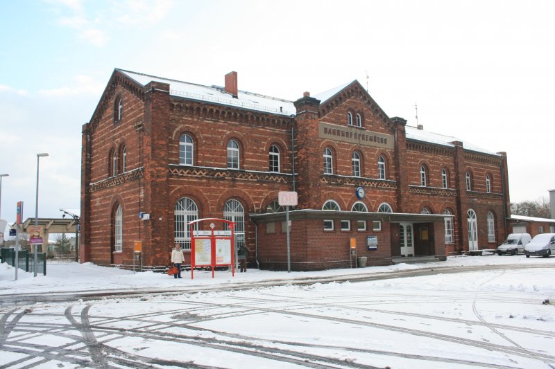 Bahnhof Spremberg, Bahnhofvorplatz am 23.11.2008