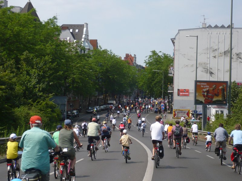 Befahren einer Kraftfahrstrae. Diese ist normalerweise Tabu fr Radfahrer. 1.6.2008