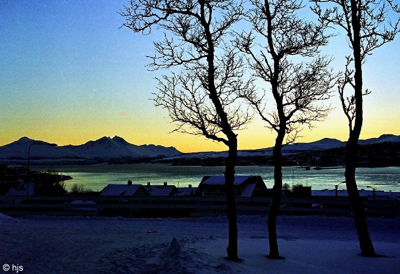 Beginnende Abenddmmerung. Blick von der Eismeer-Kathedrale nach SW (2. Mrz 2006).