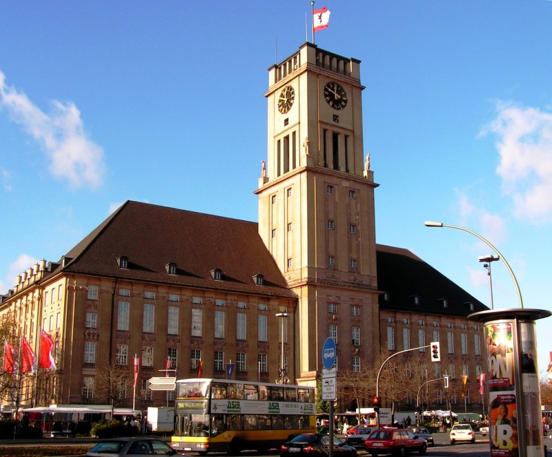 BERLIN, 15.11.2004, Rathaus Schneberg