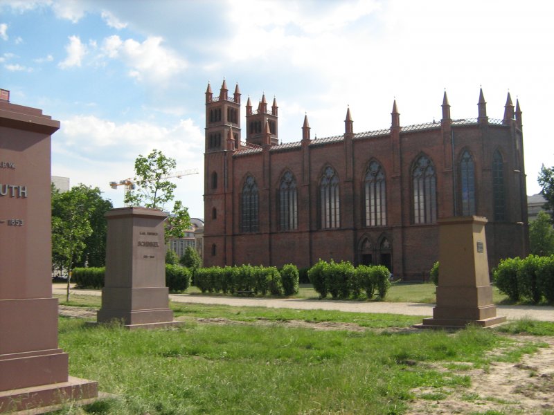 Berlin-Mitte mit Denkmlern und Kirche, Juni 2007