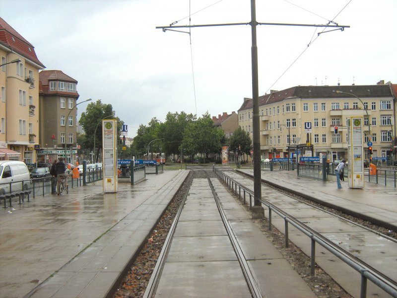 Berlin-Pankow, am U-Bhf. Vinetastrasse,
JULI 2008