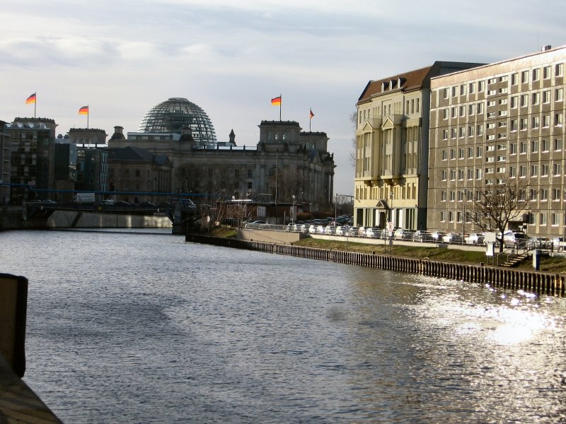 BERLIN Spree - Blick zum Reichstagsgebude
2007