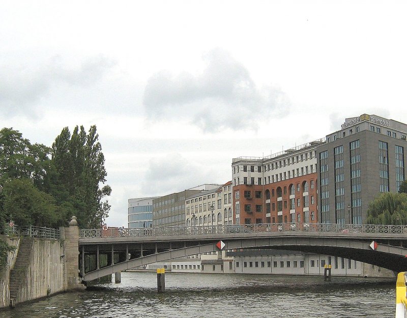 Berlin-Spree, Spreebrcke und neubauten, Sommer 2007