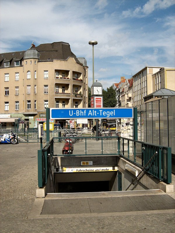 Berlin-TEGEL, am U-Bahnhof Alt-Tegel,  15.8.2007