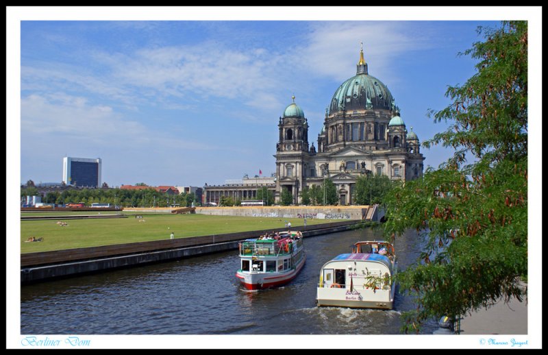 Berliner Dom  |   22 mm | F4.5 | 1/1000 sek | IsO 100
02.08.2009