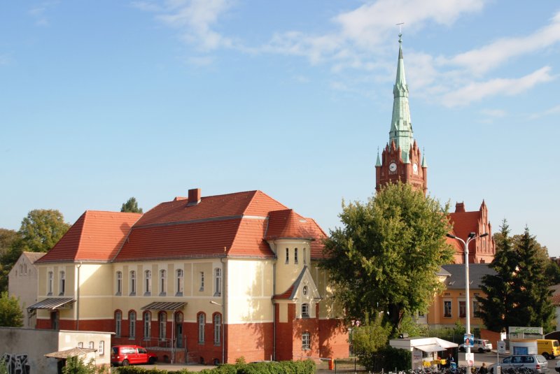 BERNAU bei Berlin (Landkreis Barnim), 23.09.2009, Blick auf die Pfarrkirche Herz Jesu