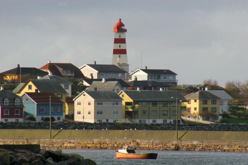 Blick auf Alnes mit dem Alnes Fyr; 07.10.2009