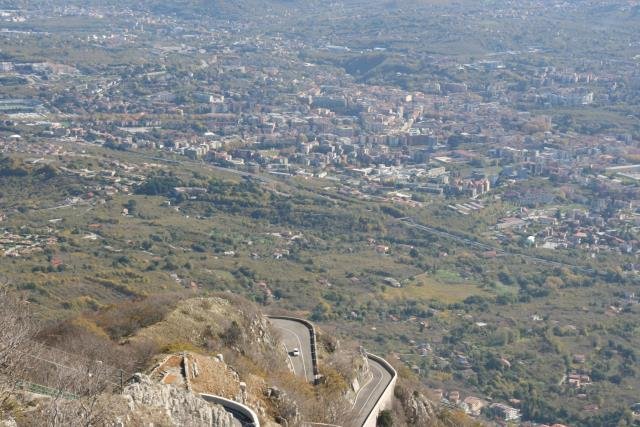 Blick auf Avellino vom monte Vergine.