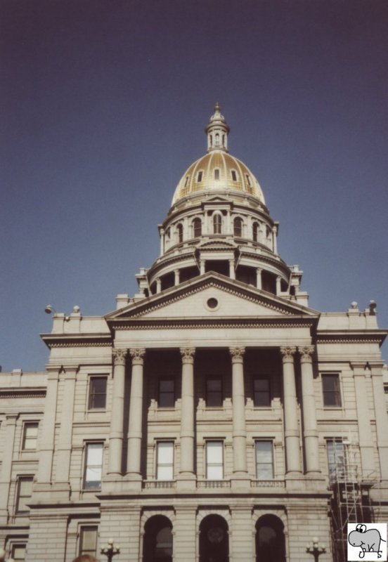 Blick auf das Capitol von Colorado, welches im Herzen von Denver zu finden ist. Die Aufnahme entstand whrend unserer USA Reise am 15. Juli 2006.