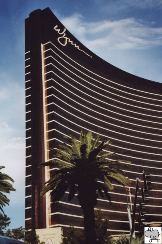 Blick auf das Hotel  Wynn  am Las Vegas Strip. Die Aufnahme entstand am 23. Juli 2006.
