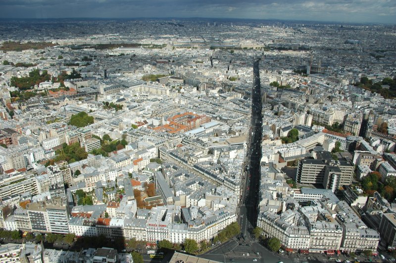 Blick aus 200m Hhe auf den Place du 18 Juin 1940 und die Rue de Rennes im Oktober 08.