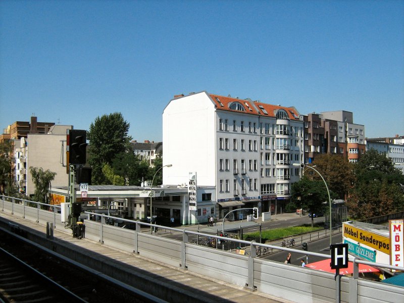 Blick aus der S-Bahn auf die Mllerstrasse in Wedding. 16. 7. 2007