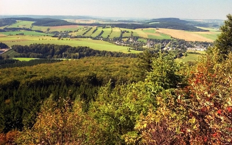 Blick vom Brenstein nach Cranzahl; Oktober 2004.