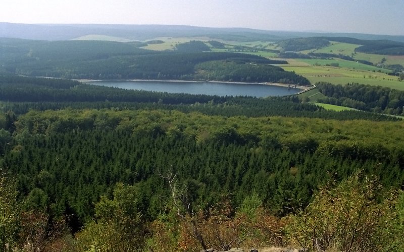 Blick vom Brenstein zur Talsperre Cranzahl; Oktober 2004.