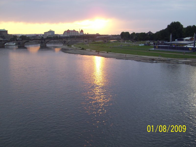 Blick von der Carolabrcke ber die Elbe