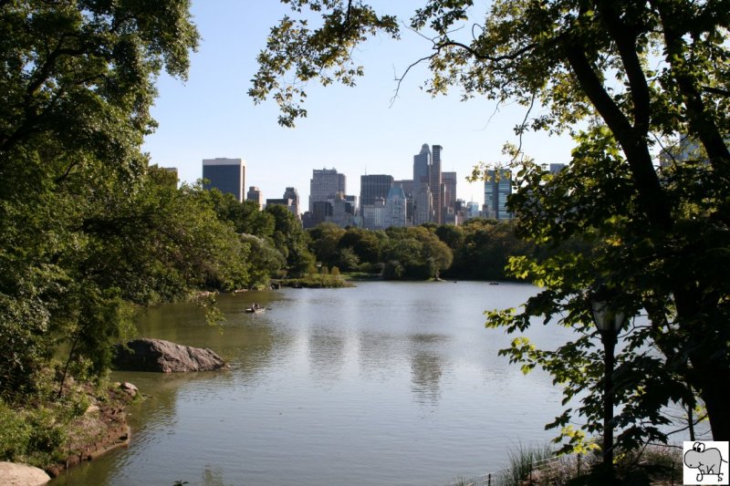 Blick vom Central Park auf die Wolkenkratzer von Manhatten am 18. September 2008.