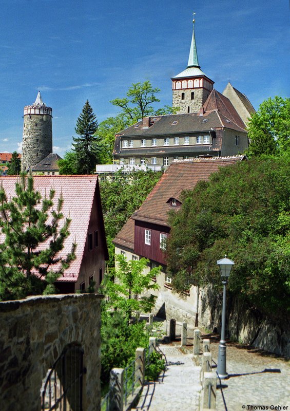 Blick von der Fischerpforte (um 1500) zur Alten Wasserkunst und Michaeliskirche; Mai 2005.