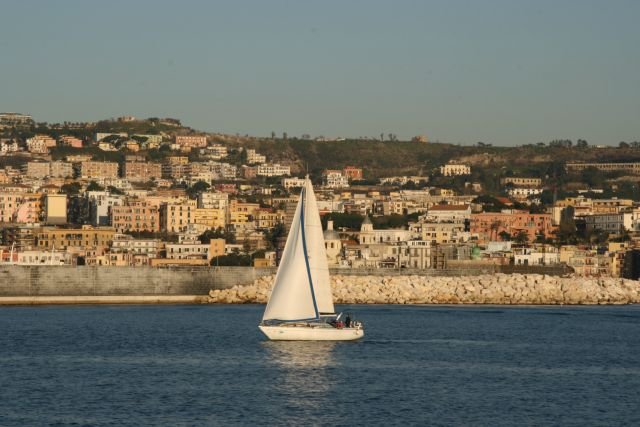 Blick vom Golf di Pozzuoli auf die Stadt; 26.01.2008