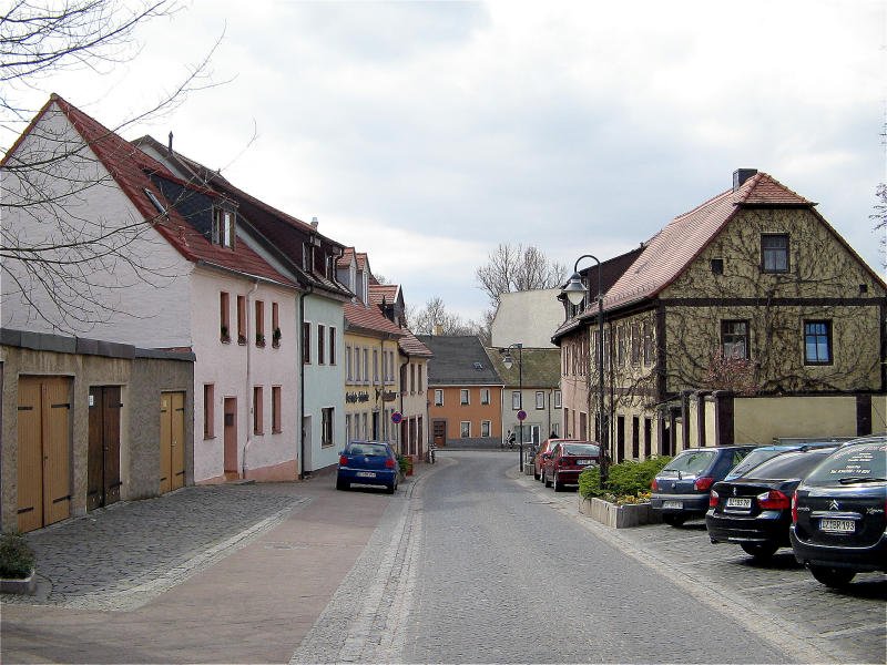 Blick in die malerische Schlostrae in Taucha, 28.03.08