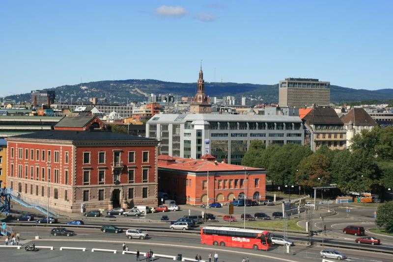 Blick vom Oslo Opera House zum Holmenkollen; 06.09.2009