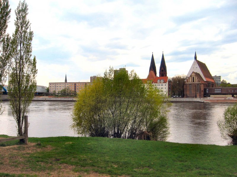 Blick von Slubice ber die Oder nach Frankfurt, 2006