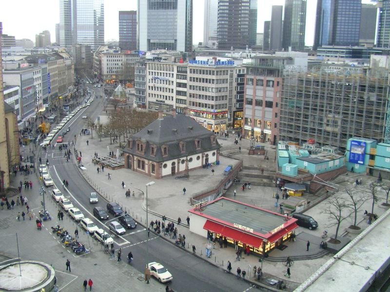 Blick ber die Hauptwache in Richtung Rossmarkt.