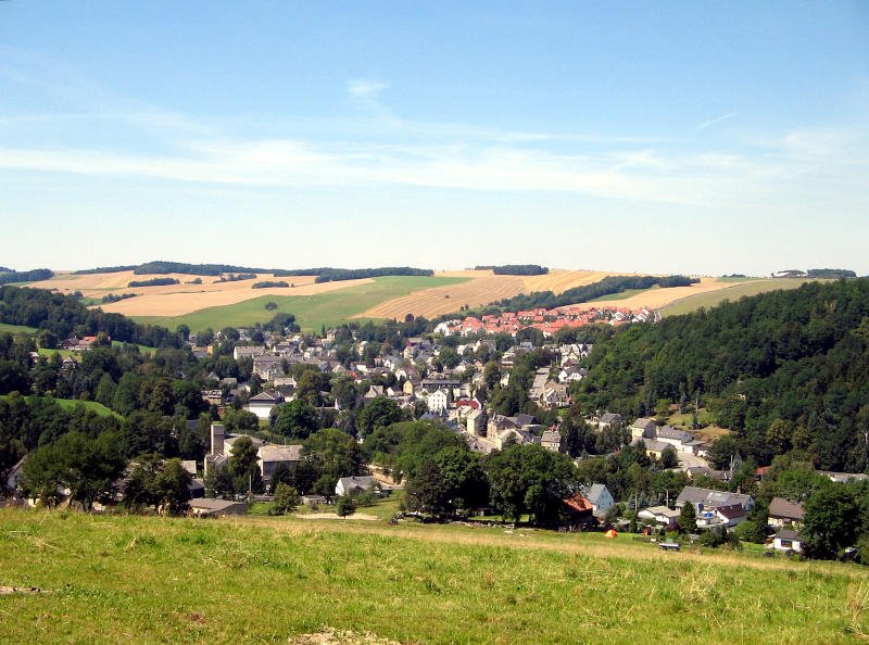 Blick ber die Ortsmitte von Burkhardtsdorf am 05.08.07