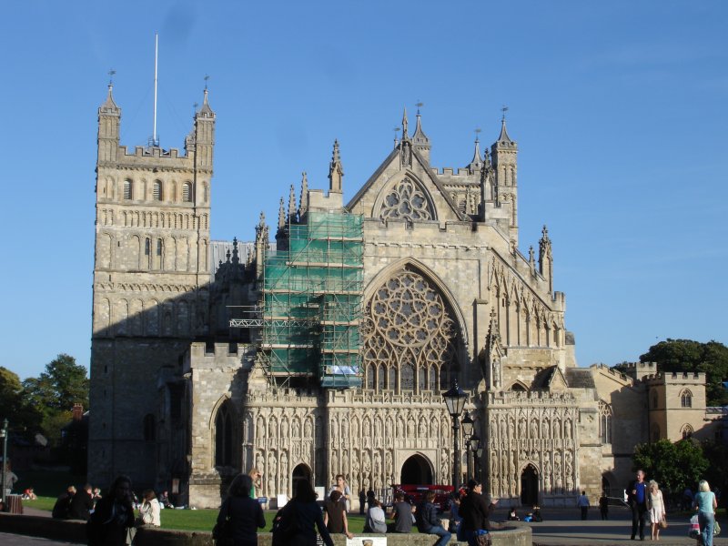Blick zur Kathedrale in Exeter. Leider wird gerade an der Fassade gebaut