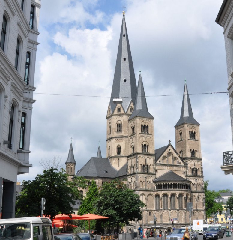 Bonn - Mnster Basilika Frontseite - 08.07.2009