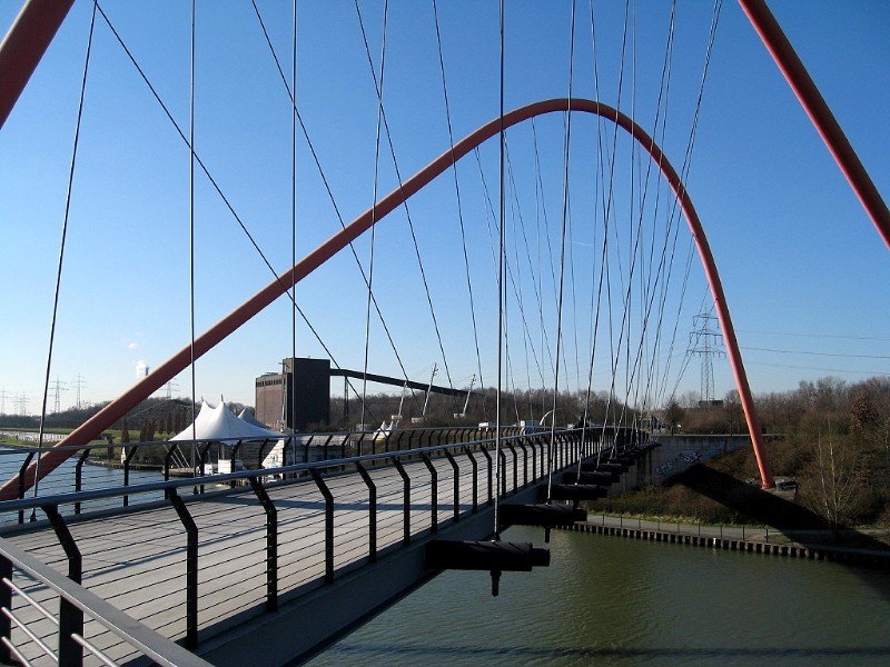 Brcke ber den Rhein-Herne-Kanal auf dem frheren Bundesgartenschau-Gelnde in GE-Horst (15. Februar 2008).