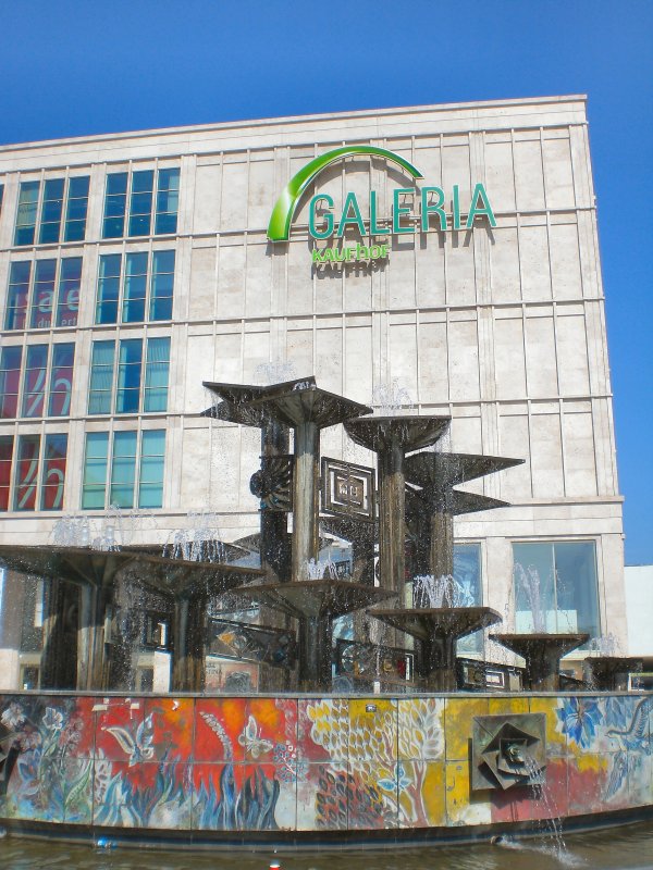 Brunnen am Alexanderplatz, Berlin im Sommer 2007