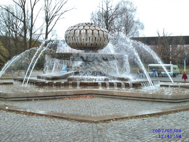 Brunnen in der Wuhlheide, Berlin im Mai 2007
