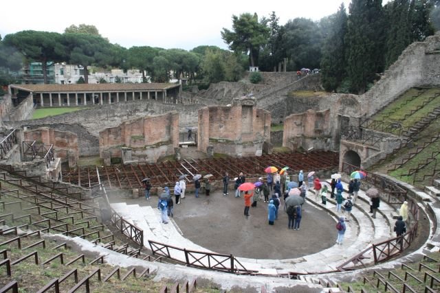 Das groe Theater von Pompeji. Es bot 5000 Zuschauern Platz, 21.10.2007