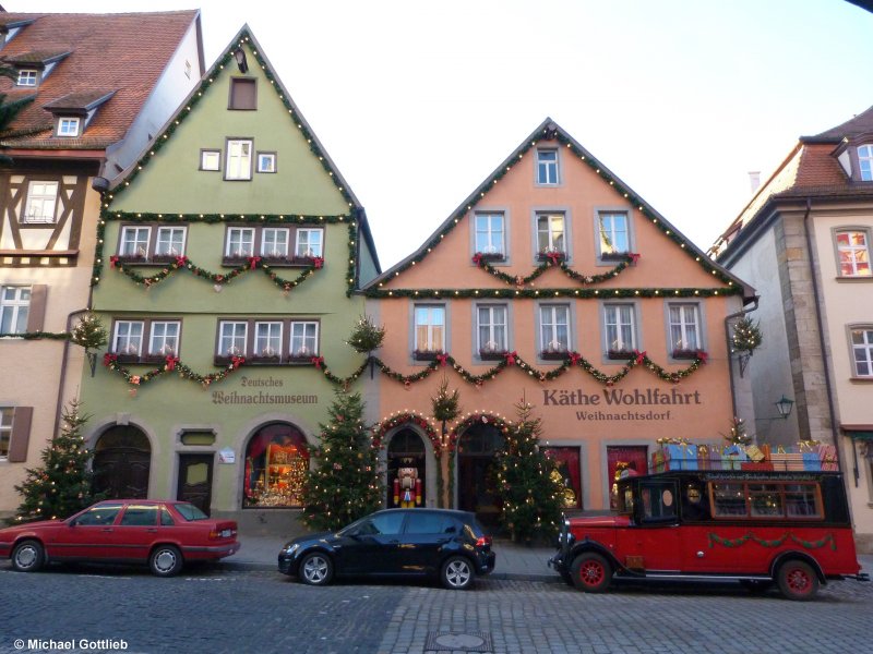 Das Kathe Wohlfahrt Haus Am Fruhen Morgen In Der Herrngasse In