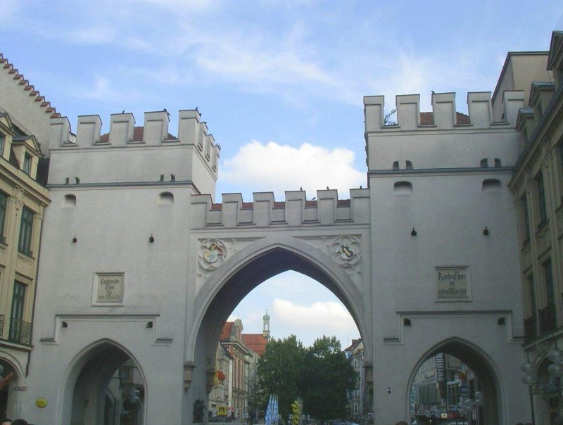 Das Karlstor ist das westliche Stadttor der historischen Altstadt von Mnchen.