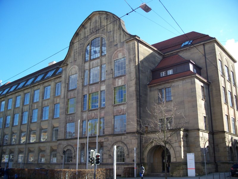 Das Kunstgewerbeschule in der Holzgartenstrae.
Heute Hochschule fr Gestaltung.